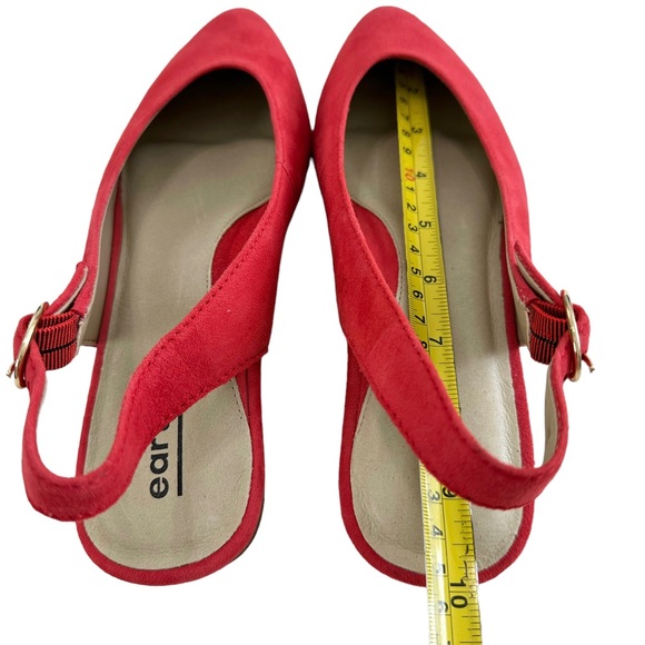 Earth Uptown Ursula Slingback Spicy Red Soft Suede Closed Toe Shoes Size 8M - Picture 14 of 16